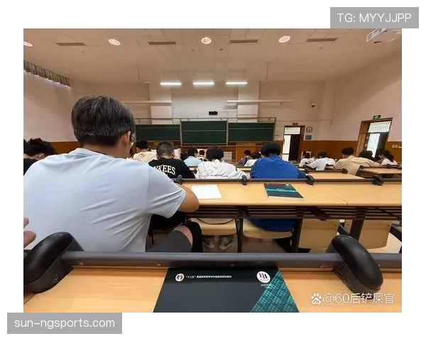 杨倩随手一件T恤都比我整个月工资多，刷到照片我差点关掉手机